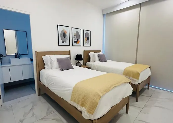Location In Cabo 3br Walk To Everything Apartment