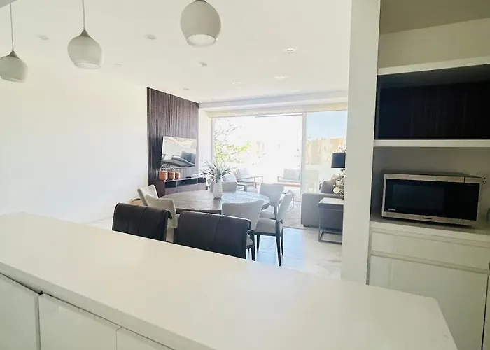 Location In Cabo 3br Walk To Everything